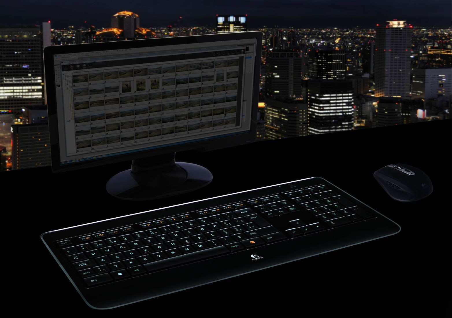 Logitech Illuminated Keyboard K800